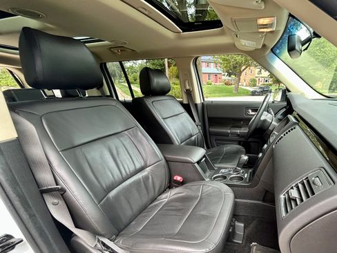 Used 2019 Ford Flex SEL w/ Equipment Group 202A AWD/4WD image 10