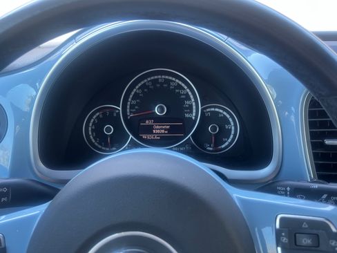 Used 2015 Volkswagen Beetle 1.8T image 10