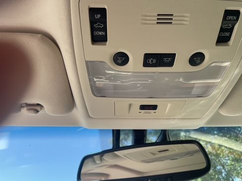 Used 2014 Lexus ES 300h w/ Luxury Package w/Bamboo Trim FWD image 15