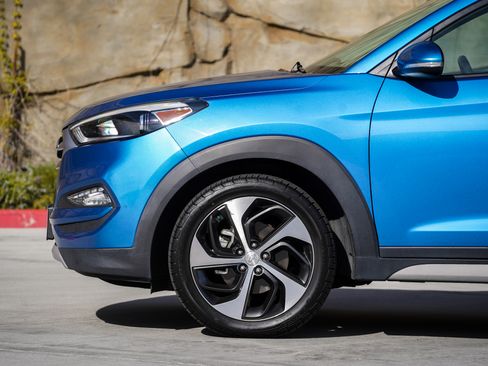 Used 2017 Hyundai Tucson Sport w/ Cargo Package image 10