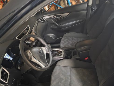 Used 2016 Nissan Rogue S image 11