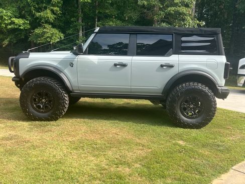 Used 2022 Ford Bronco Badlands image 6