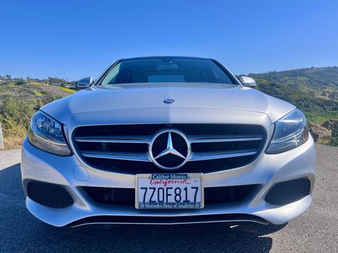 Used 2017 Mercedes-Benz C 350e Sedan image 2