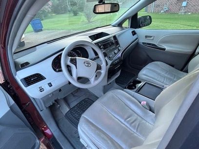 Used 2011 Toyota Sienna LE