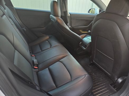 Used 2019 Tesla Model 3 Long Range image 13