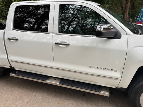 Used 2018 Chevrolet Silverado 1500 LTZ w/ Sport Package AWD/4WD image 8