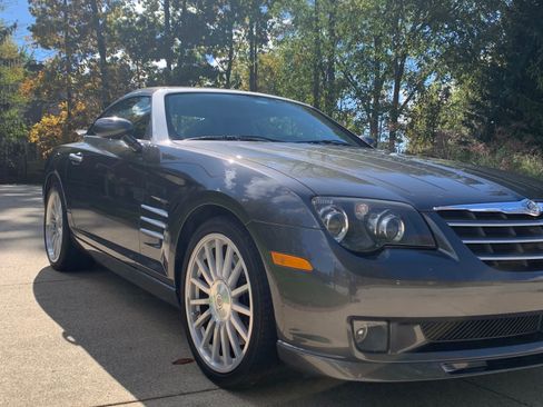 Used 2005 Chrysler Crossfire SRT-6 image 2
