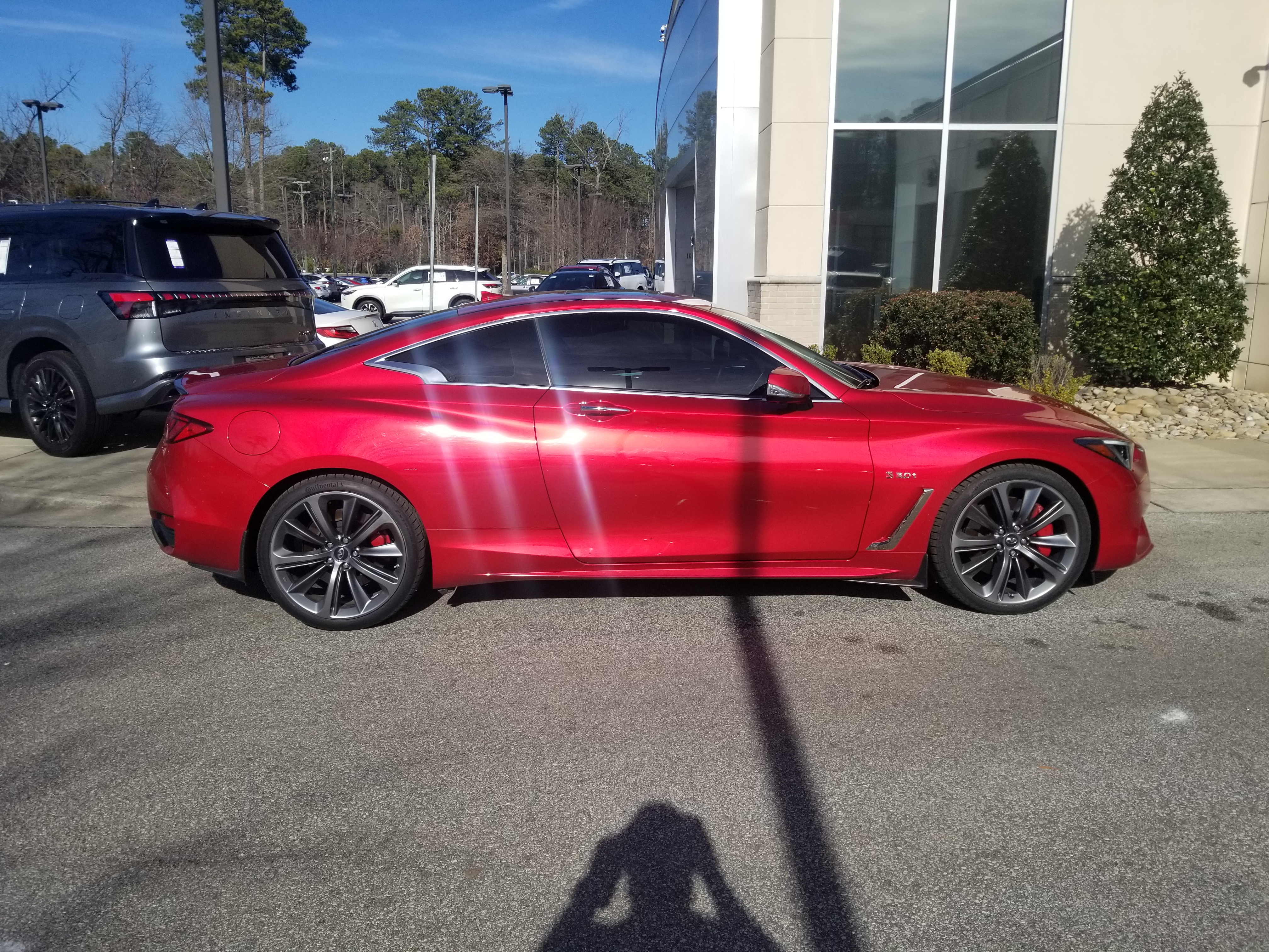 Used 2018 INFINITI Q60 Red Sport 400 w/ Pro Active Package AWD/4WD image 6