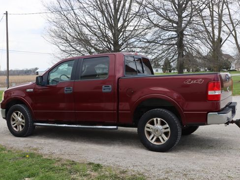 Used 2005 Ford F150 Lariat image 1