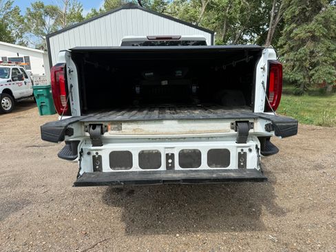 Used 2023 GMC Sierra 2500 AT4 AWD/4WD image 5