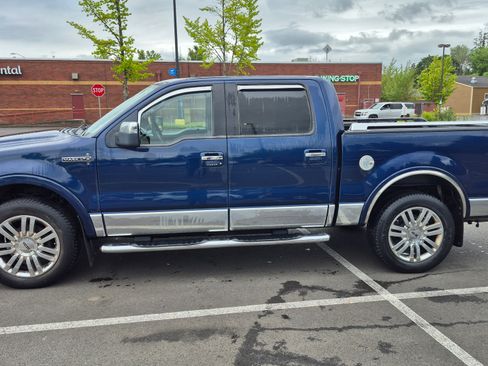Used 2007 Lincoln Mark LT 4x4 image 13