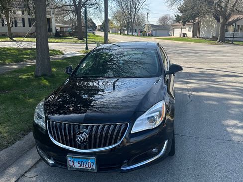 Used 2016 Buick Regal AWD image 2