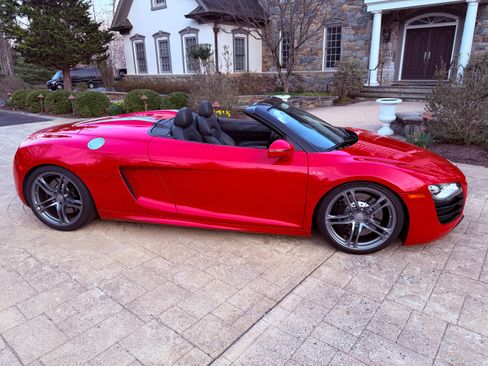 Used 2011 Audi R8 V10 image 6