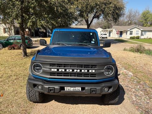 Used 2022 Ford Bronco Black Diamond image 25