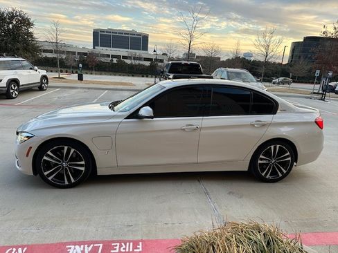 Used 2018 BMW 330e image 5