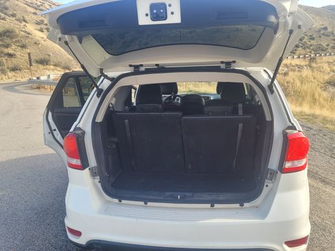 Used 2019 Dodge Journey GT image 9