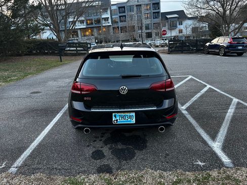 Used 2020 Volkswagen GTI S image 8