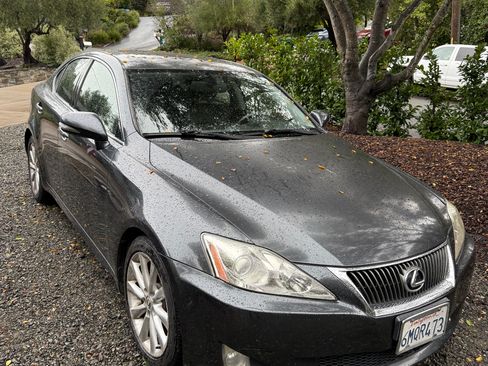 Used 2010 Lexus IS 250 image 1