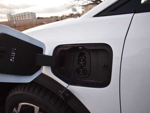 Used 2025 Chevrolet Equinox EV LT image 11