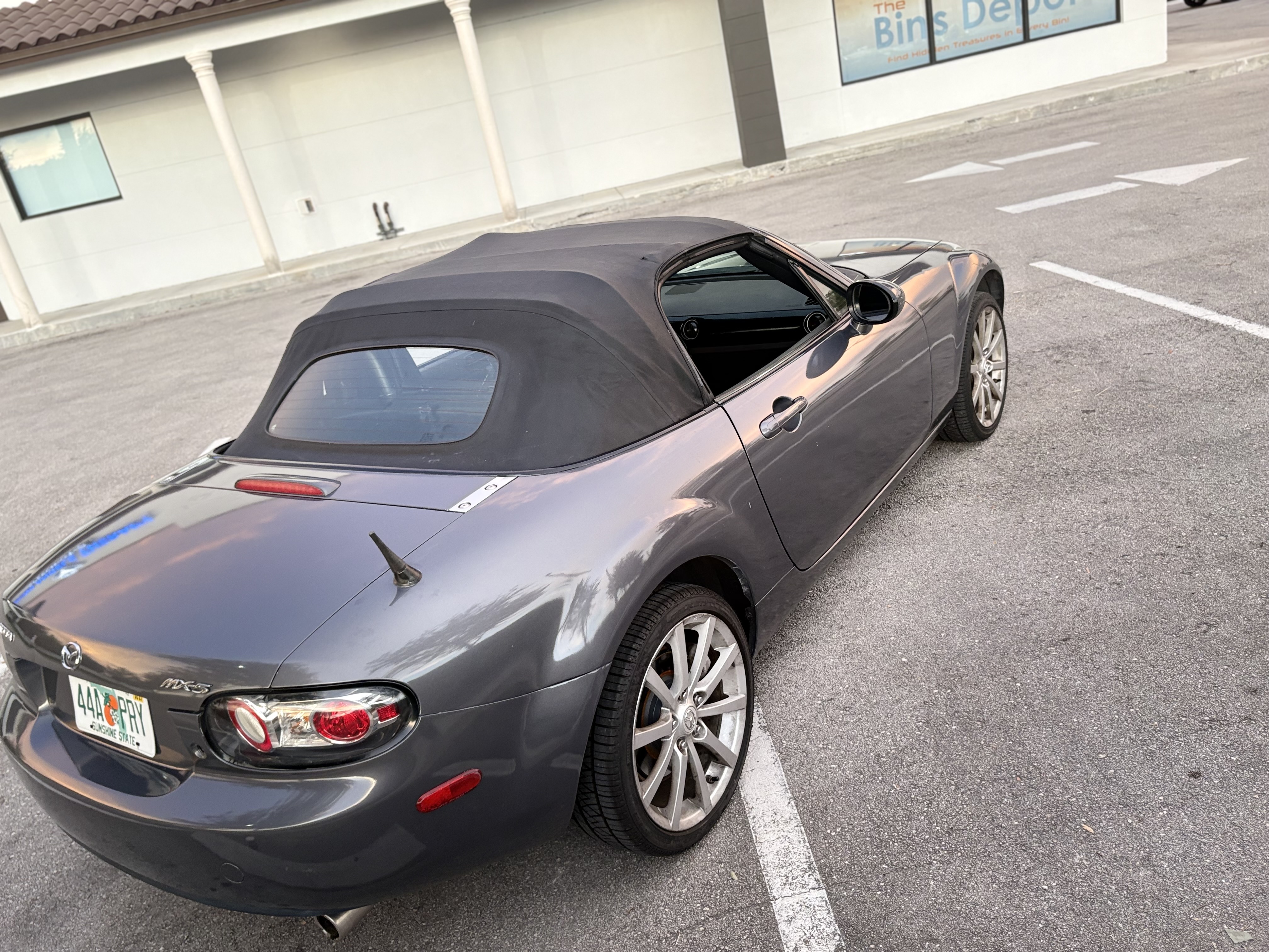 Used 2007 MAZDA MX-5 Miata Touring RWD image 11
