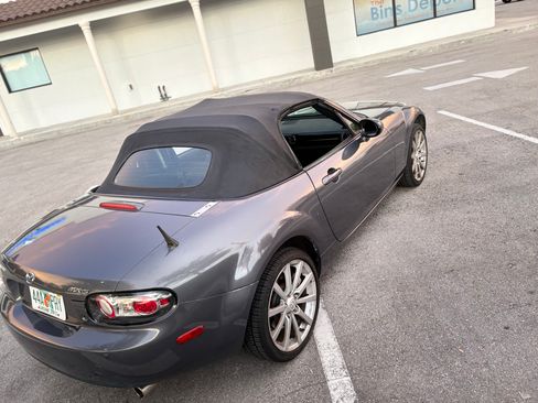 Used 2007 MAZDA MX-5 Miata Touring RWD image 11