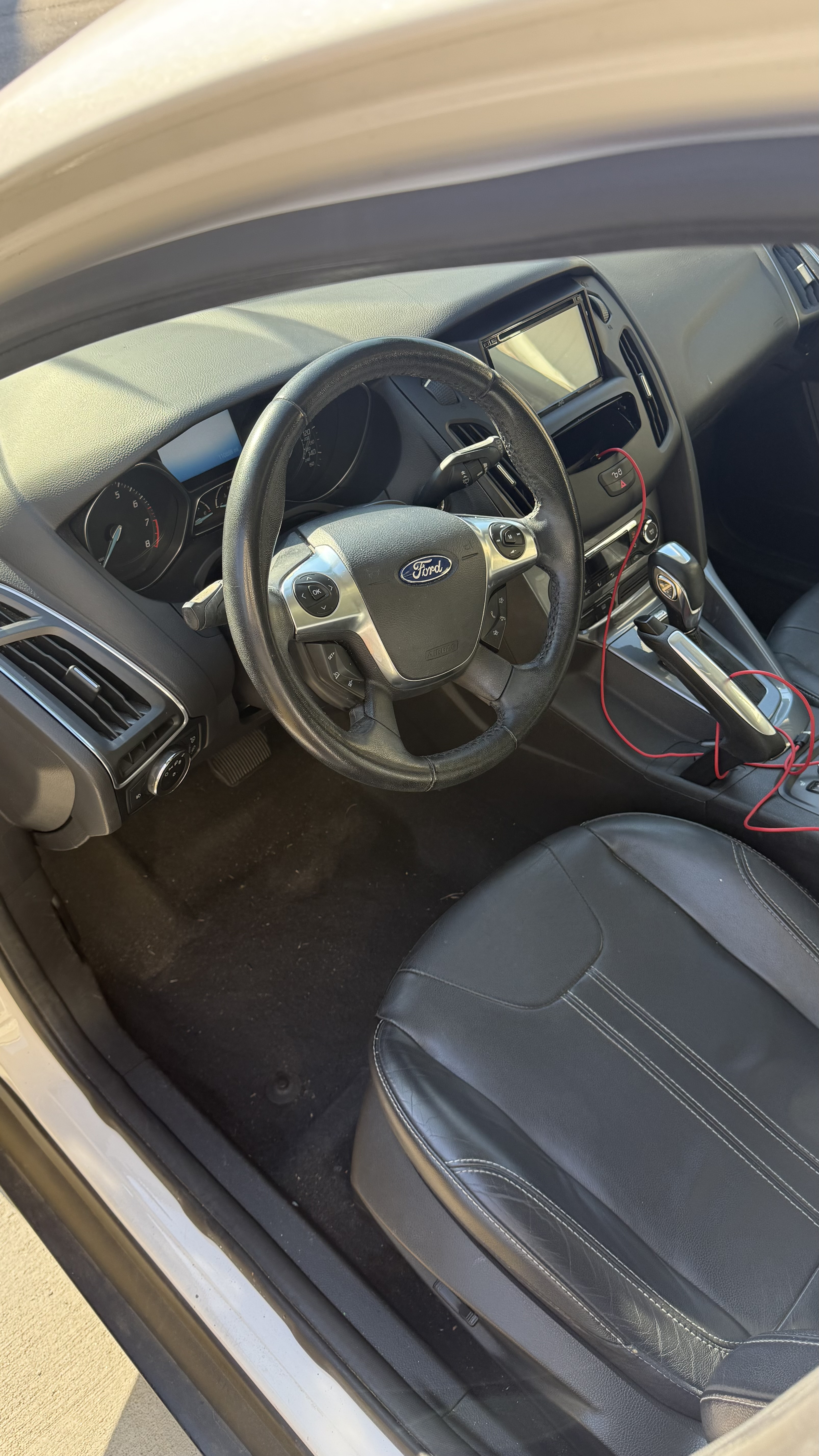 Used 2012 Ford Focus Titanium FWD image 17