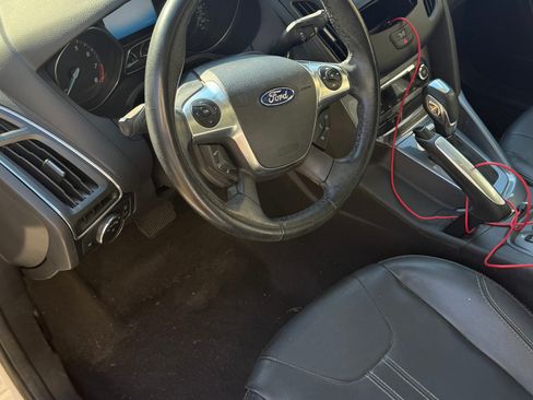 Used 2012 Ford Focus Titanium image 17