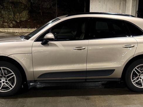 Used 2018 Porsche Macan Sport Edition image 11