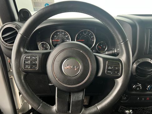 Used 2013 Jeep Wrangler Unlimited Sport image 10