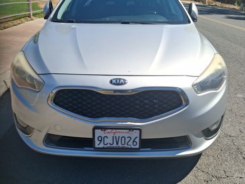 Used 2016 Kia Cadenza Premium FWD image 1
