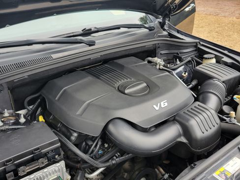 Used 2015 Jeep Grand Cherokee Limited image 16