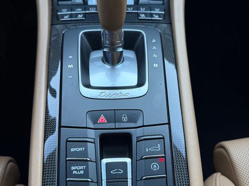 Used 2014 Porsche 911 Turbo S image 28