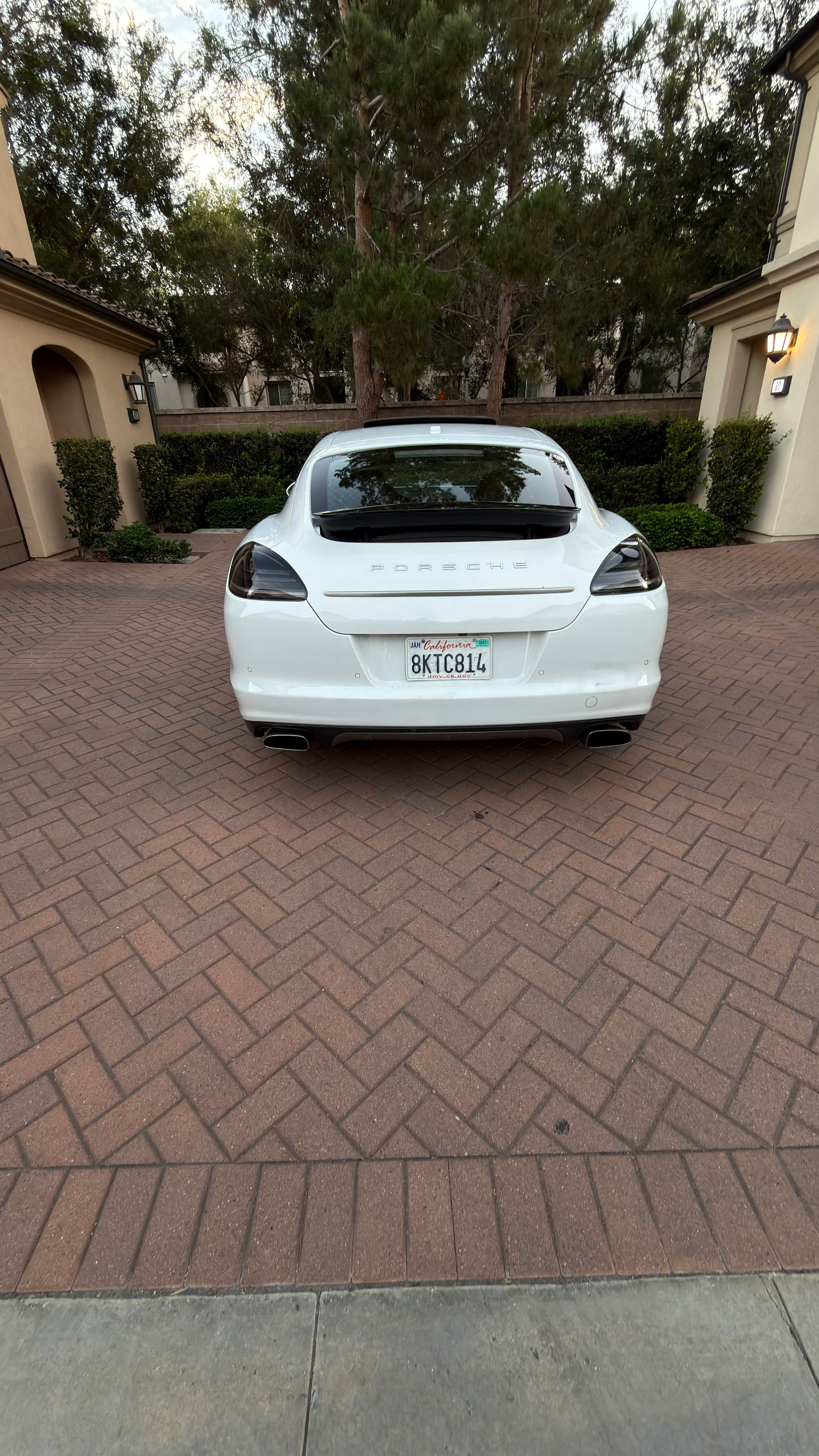 Used 2013 Porsche Panamera 4 Platinum Edition AWD/4WD image 9