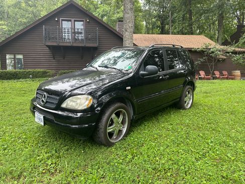 Used 1998 Mercedes-Benz ML 320 ML 320 Sport Utility 4D image 6