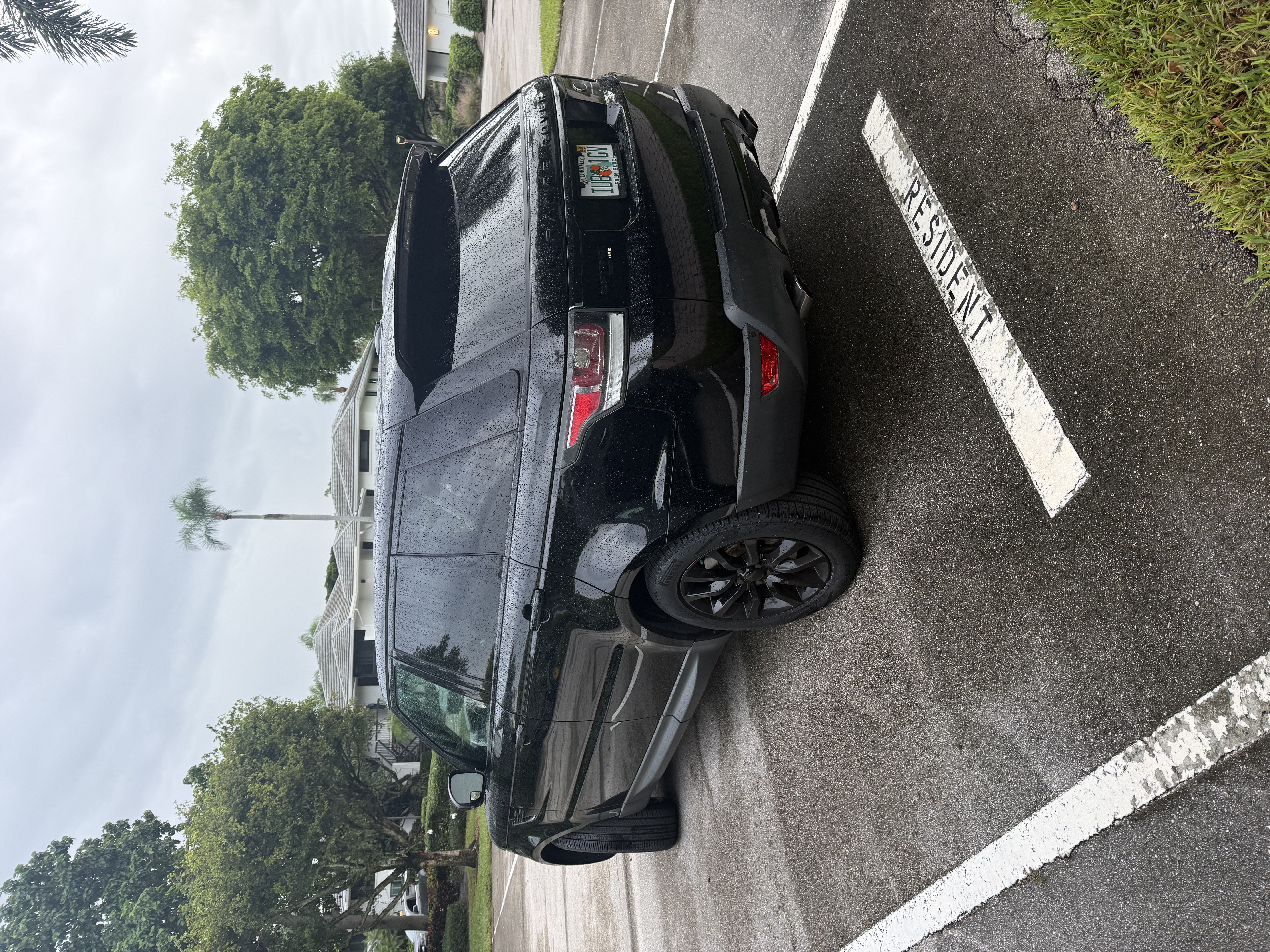 Used 2014 Land Rover Range Rover Sport HSE AWD/4WD image 9