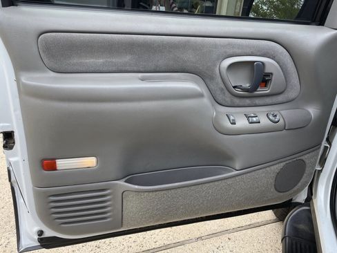 Used 1997 Chevrolet Tahoe 4WD 2-Door w/ Preferred Equipment Group 3 image 14