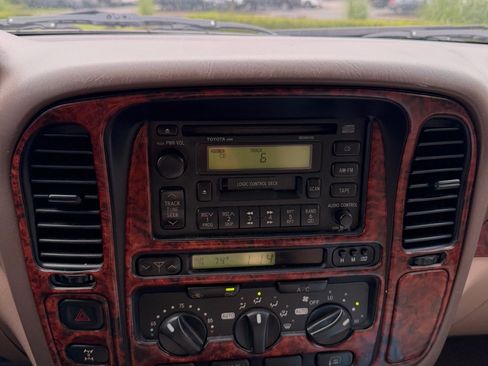 Used 1998 Toyota Land Cruiser w/ Leather Trim Pkg AWD/4WD image 11