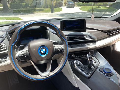 Used 2015 BMW i8 Coupe 2D image 10