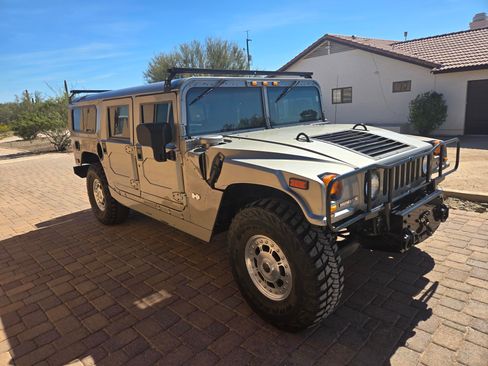 Used 2002 HUMMER H1 4-Door Wagon image 1