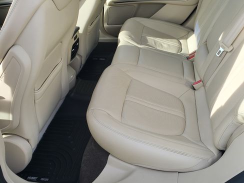 Used 2015 Lincoln MKZ Hybrid Sedan 4D w/ Equipment Group 202A Reserve image 10