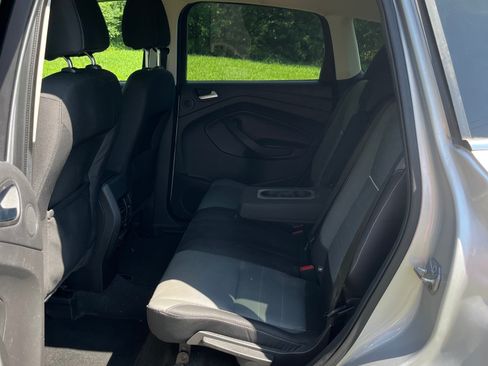 Used 2014 Ford Escape SE w/ Equipment Group 201A FWD image 9