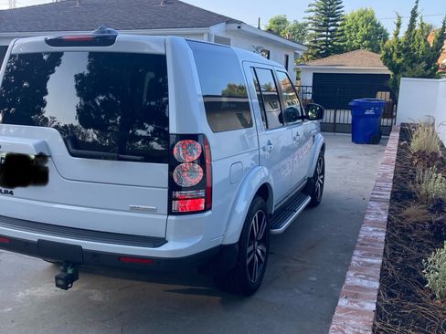 Used 2015 Land Rover LR4 HSE LUX AWD/4WD image 6