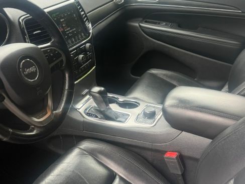 Used 2020 Jeep Grand Cherokee Limited AWD/4WD image 11