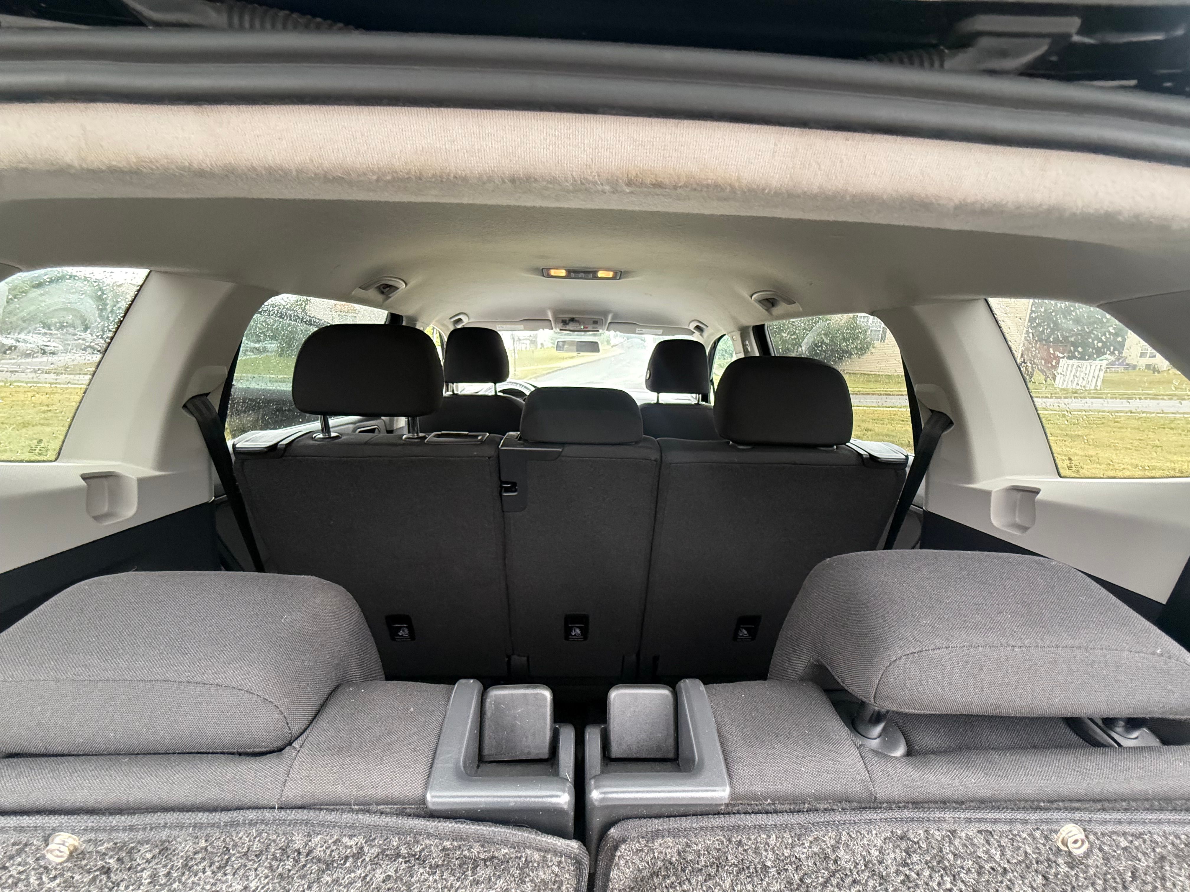 Used 2021 Volkswagen Tiguan S FWD image 11