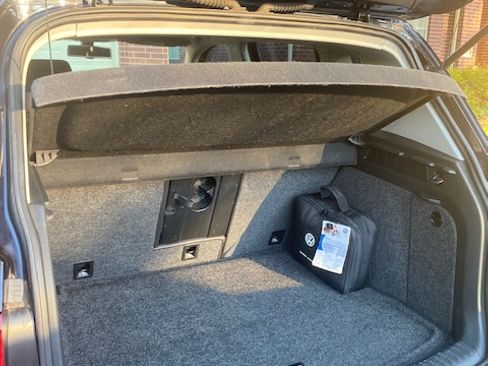 Used 2017 Volkswagen Tiguan S image 15