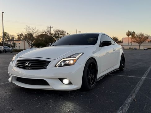 Used 2009 INFINITI G37 Journey w/ Premium Pkg image 1