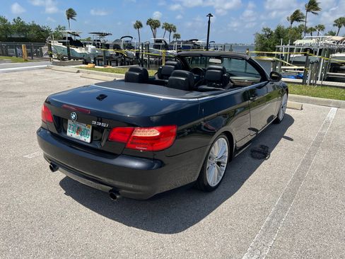 Used 2011 BMW 335i Convertible image 5