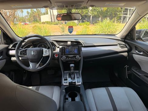 Used 2017 Honda Civic EX-T image 12