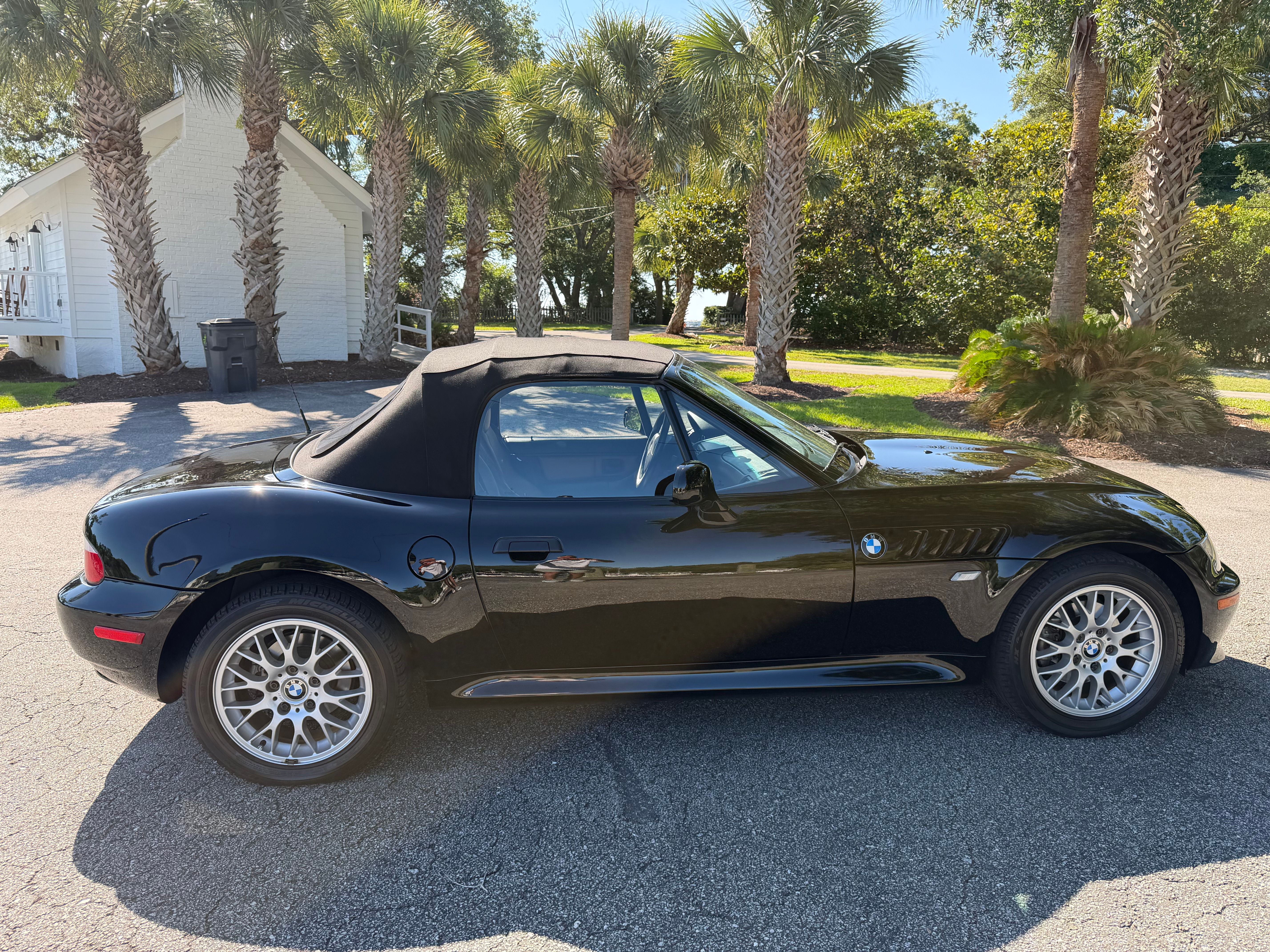 Used 2002 BMW Z3 2.5i RWD image 11