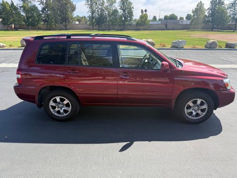 Used 2006 Toyota Highlander Sport FWD image 5